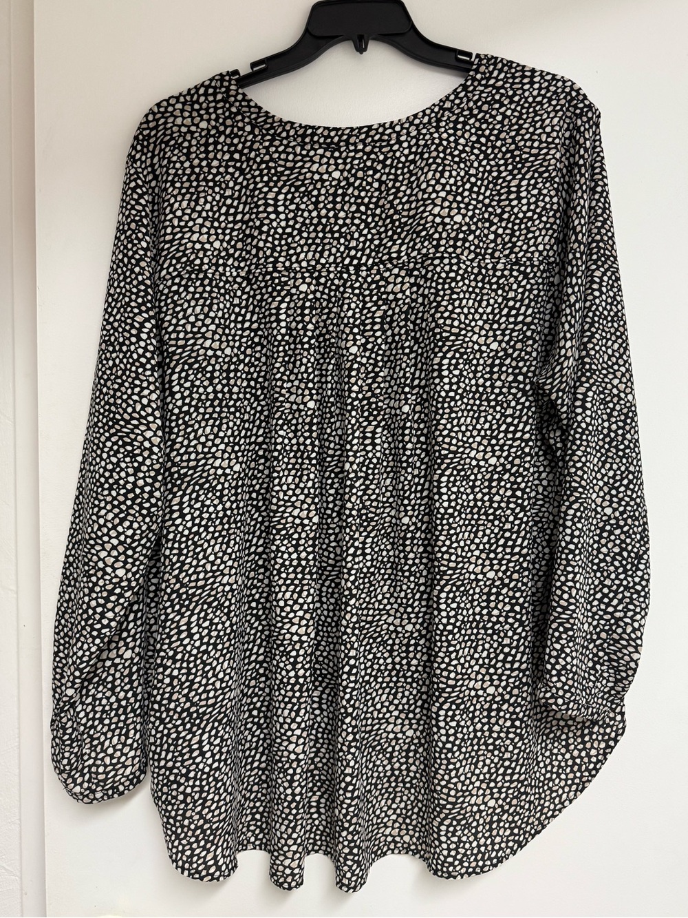 Pleione Patterned Split-Neck Blouse - Picture 2 of 6